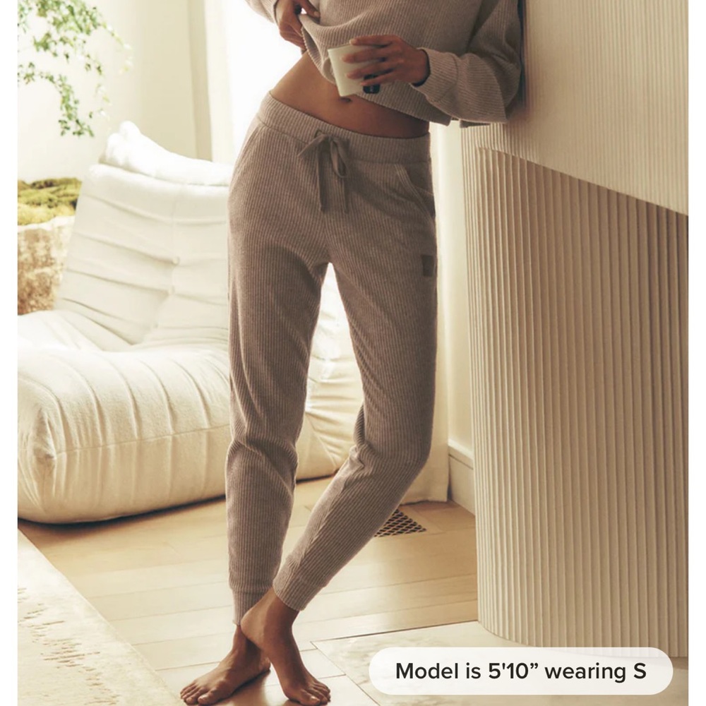 Alo Muse sweatpants